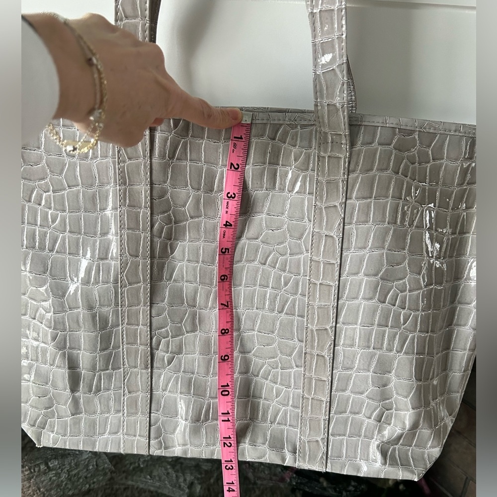 Walt Disney World XL Silver tote - Picture 2 of 10